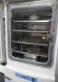 Thermo 370 double-stack CO2 incubators_inside1